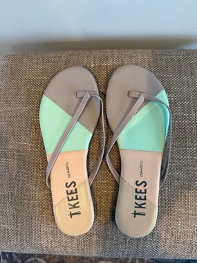 TKEES Mint and Taupe Colorblock Slide Sandals